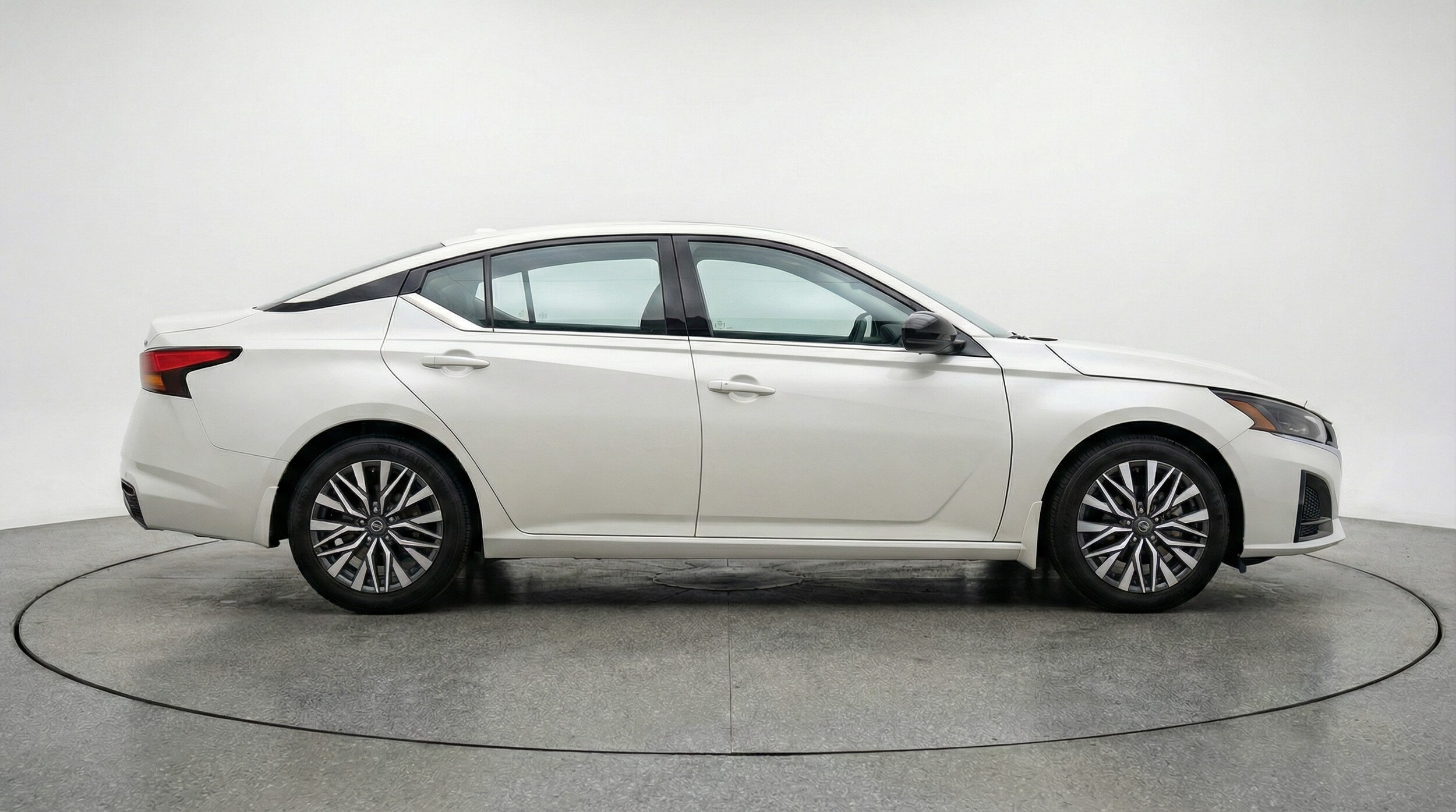 Thumbnail: 2025 Nissan Altima - 8