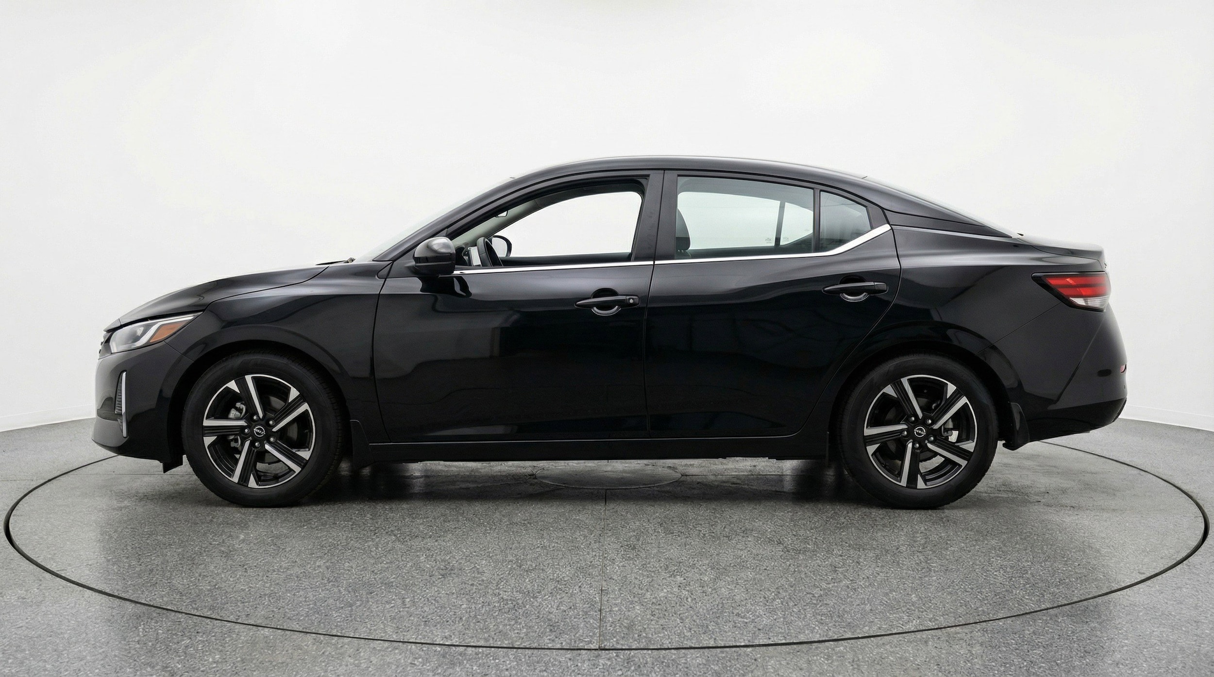 Thumbnail: 2025 Nissan Sentra - 5