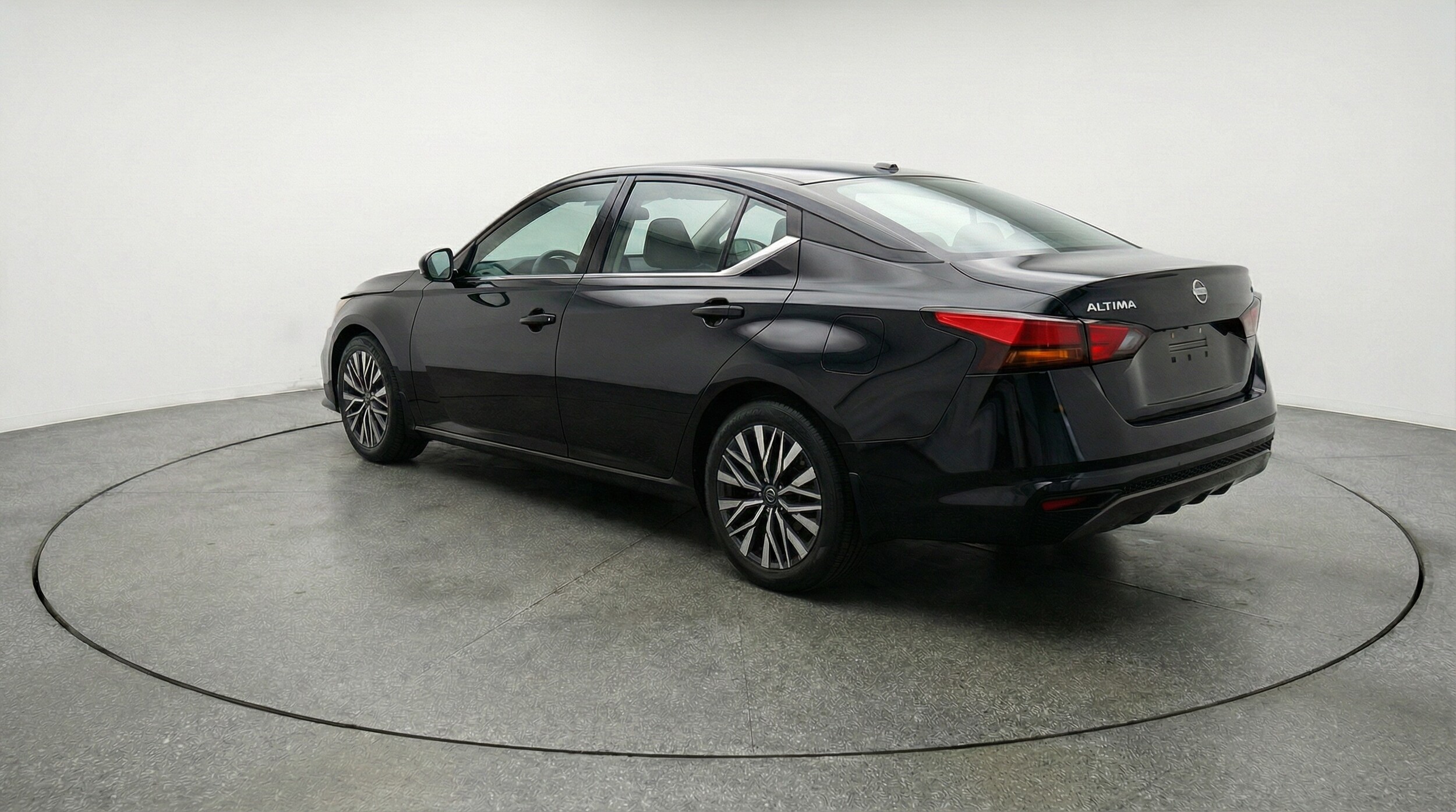 Thumbnail: 2025 Nissan Altima - 5