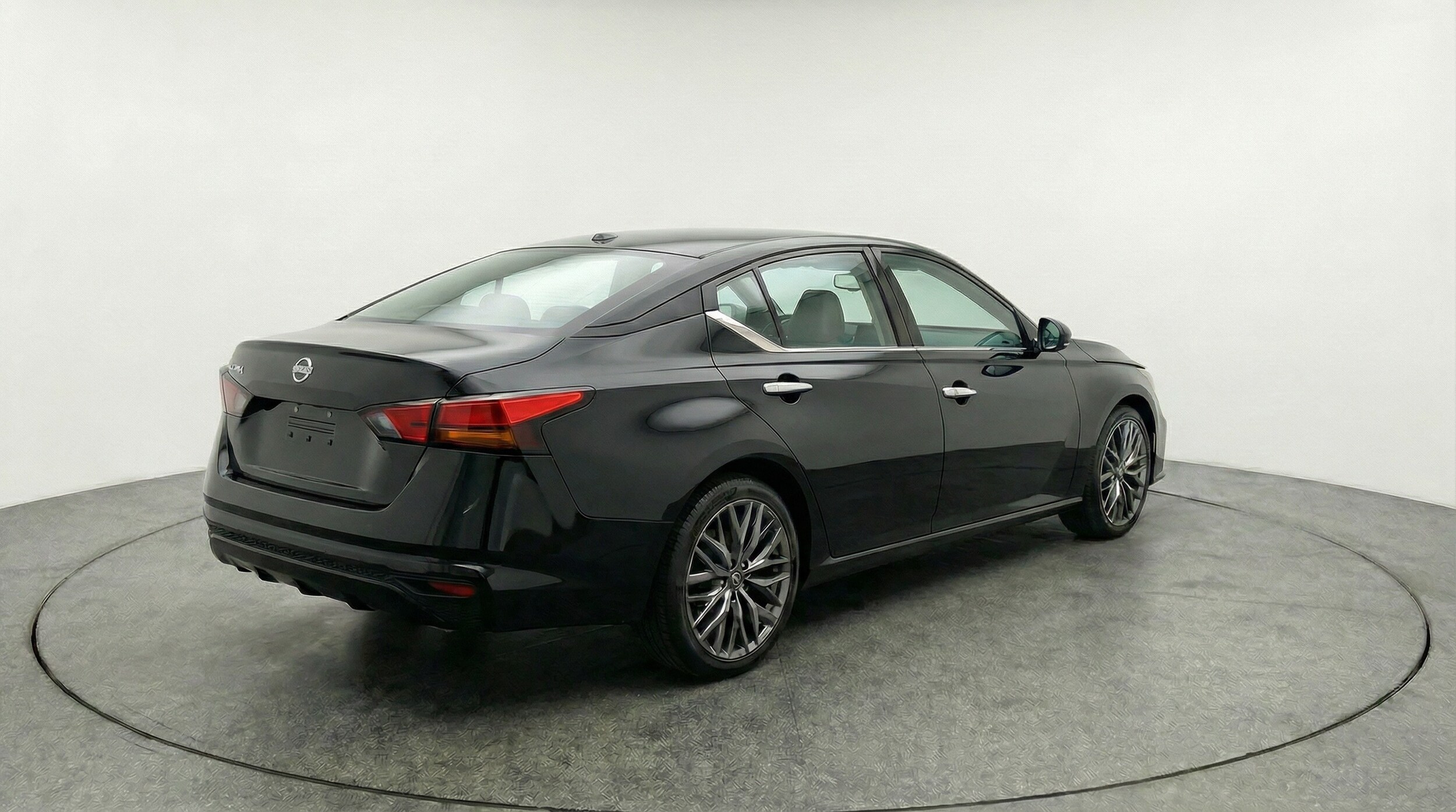 Thumbnail: 2025 Nissan Altima - 7