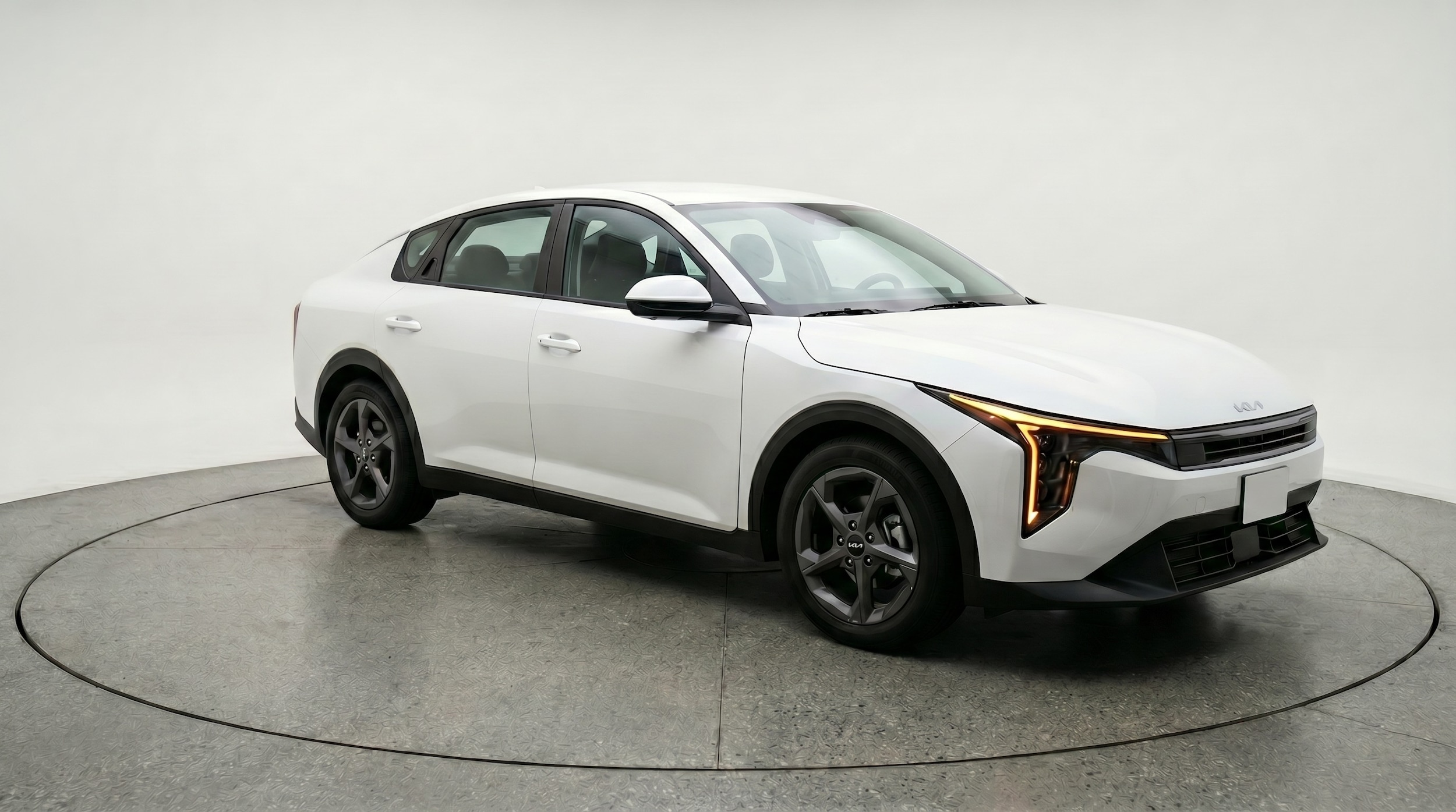 Thumbnail: 2025 Kia K4 - 1