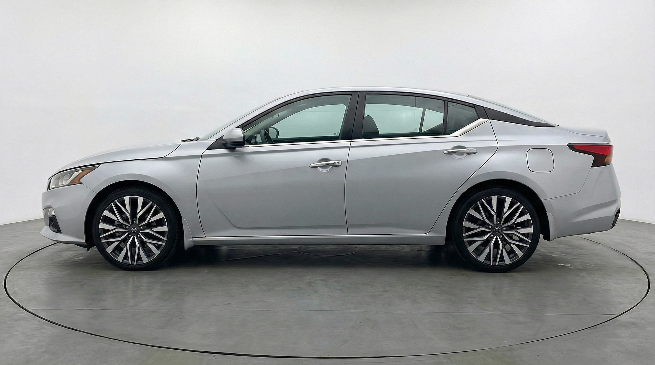 Thumbnail: 2025 Nissan Altima - 4