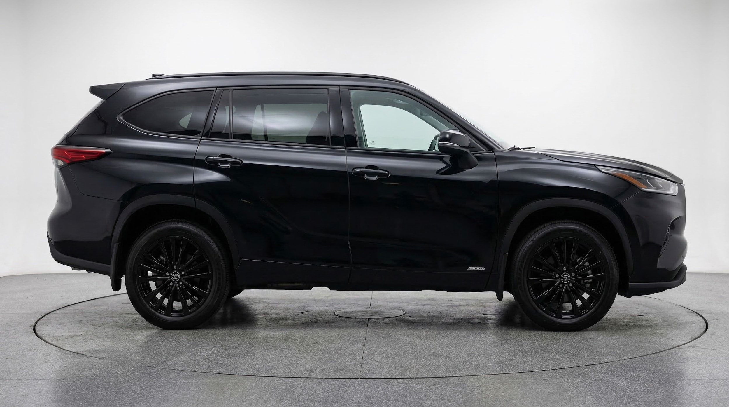 Thumbnail: 2025 Toyota Highlander - 8