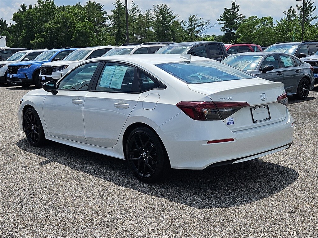 2025 Honda Civic Sport photo 4