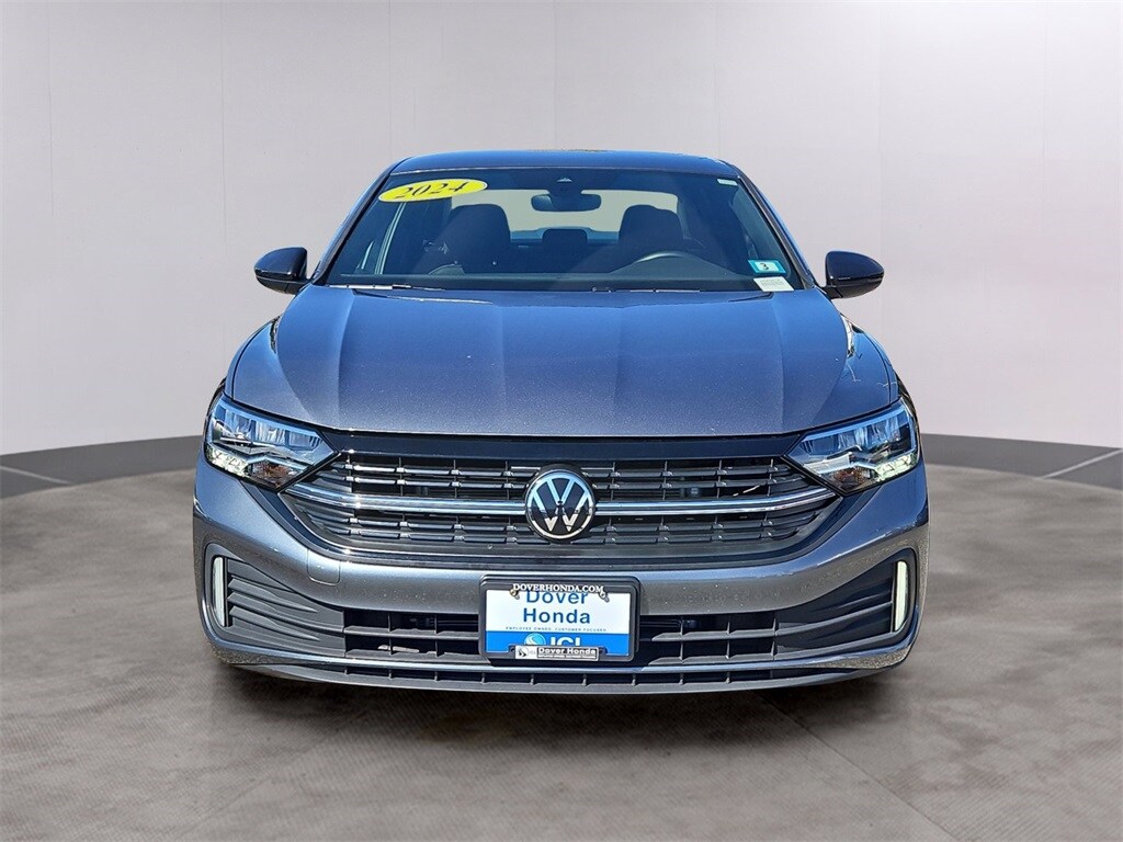 2024 Volkswagen Jetta 1.5T Sport photo 2