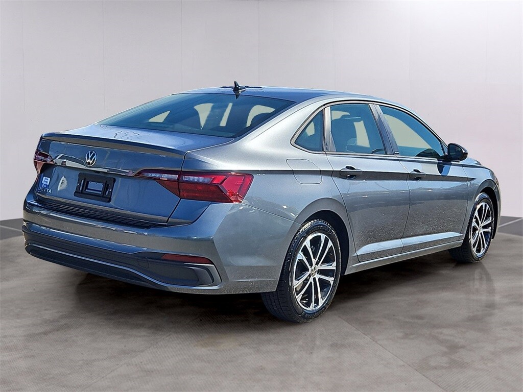 2024 Volkswagen Jetta 1.5T Sport photo 4