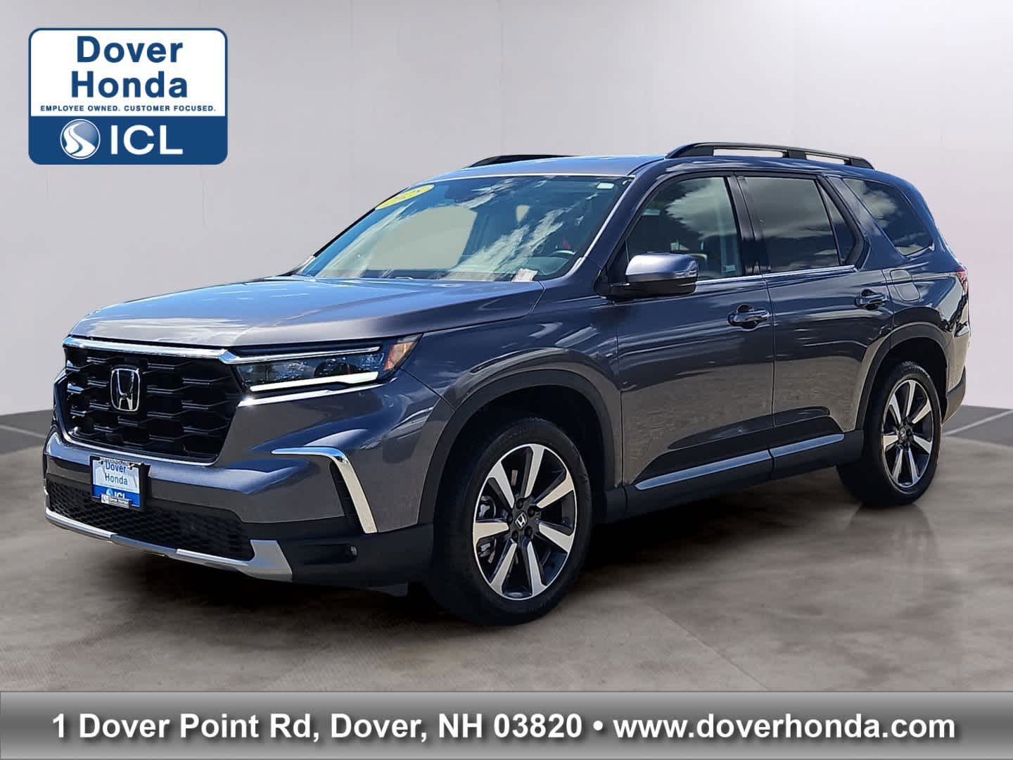 2025 Honda Pilot Touring AWD's photo