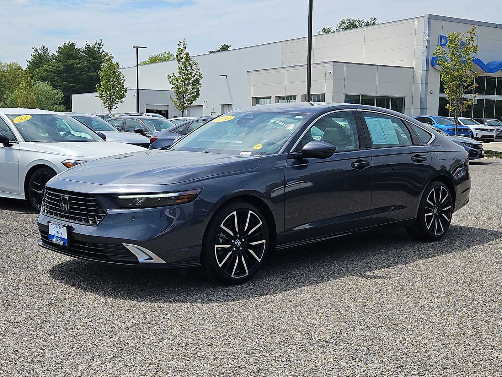 2024 Honda Accord Hybrid Touring's photo