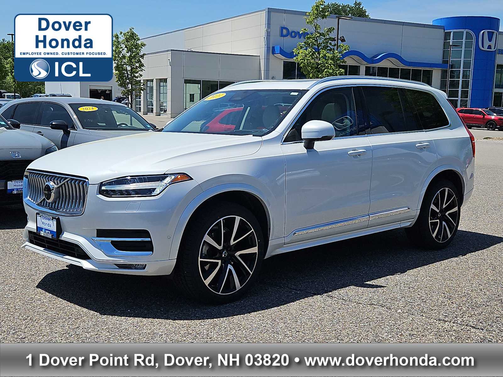 2023 Volvo XC90 B5 Plus 4WD's photo