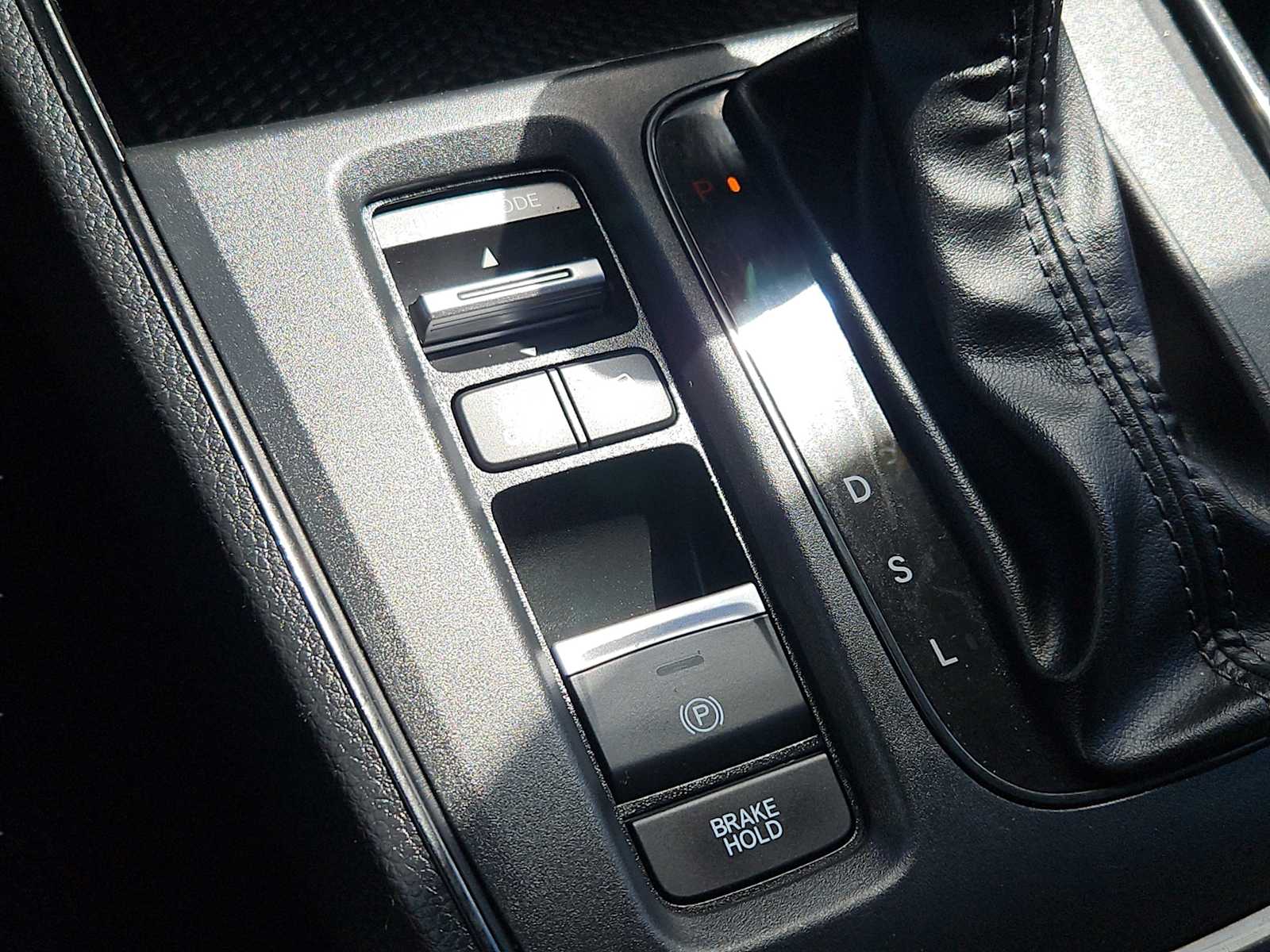 2024 Honda CR-V EX - Photo 17