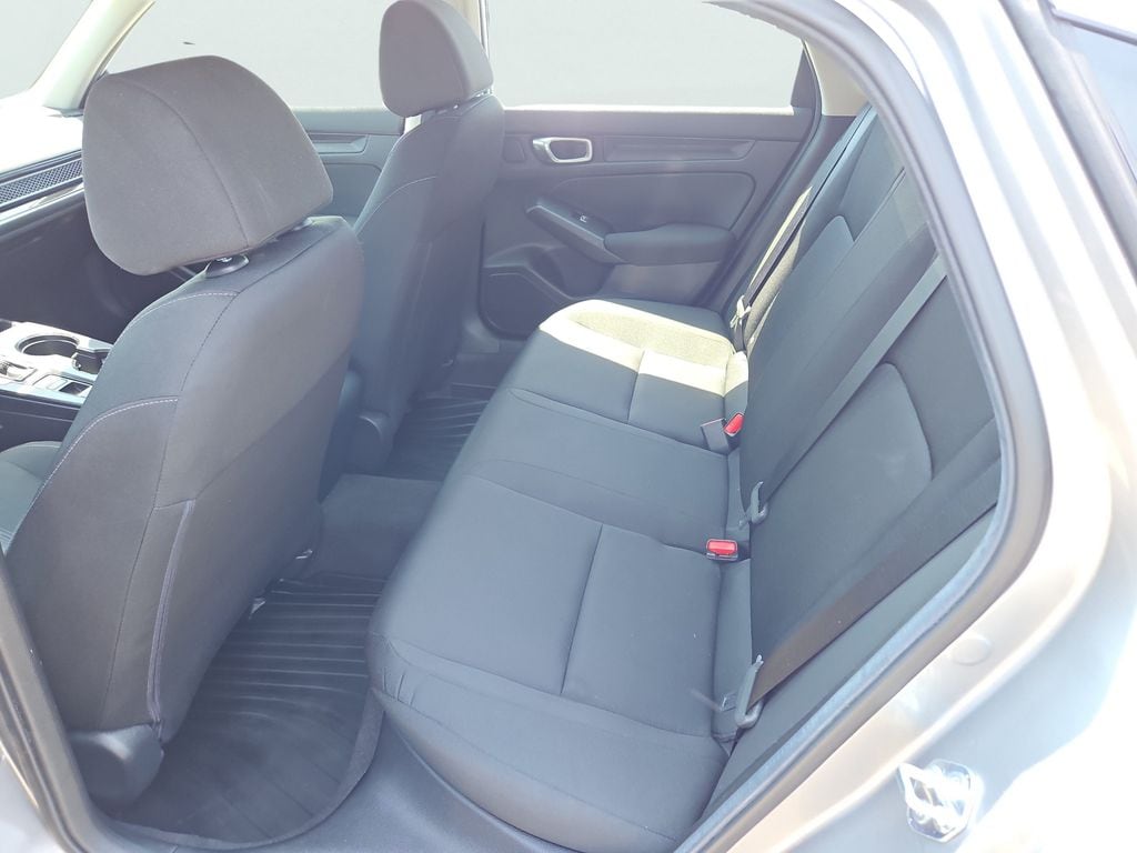 2024 Honda Civic Hatchback LX - Photo 27