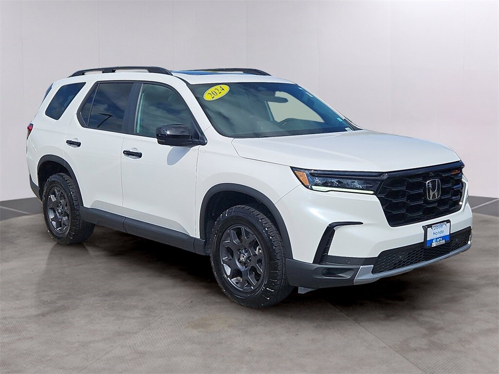 2024 Honda Pilot TrailSport photo 3