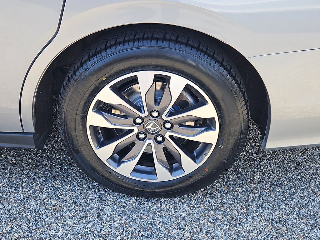 2023 Honda Odyssey EX-L - Photo 8