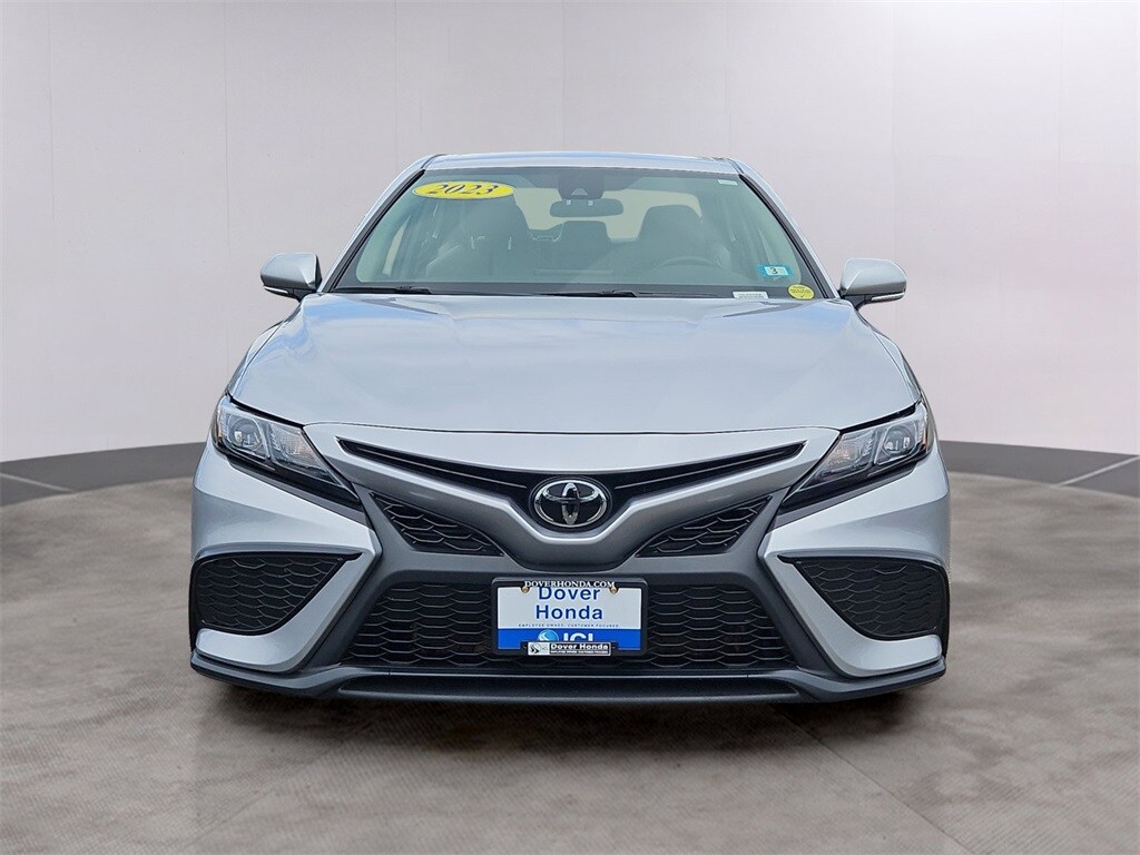 2023 Toyota Camry SE photo 2