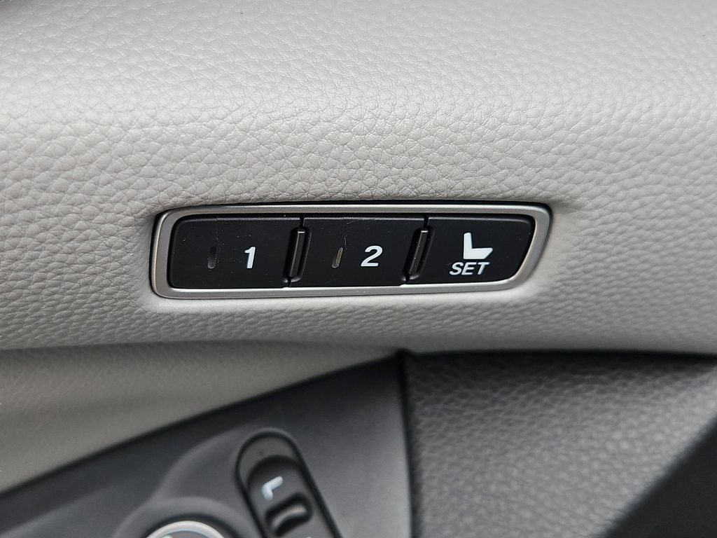 2020 Honda Accord EX-L - Photo 19