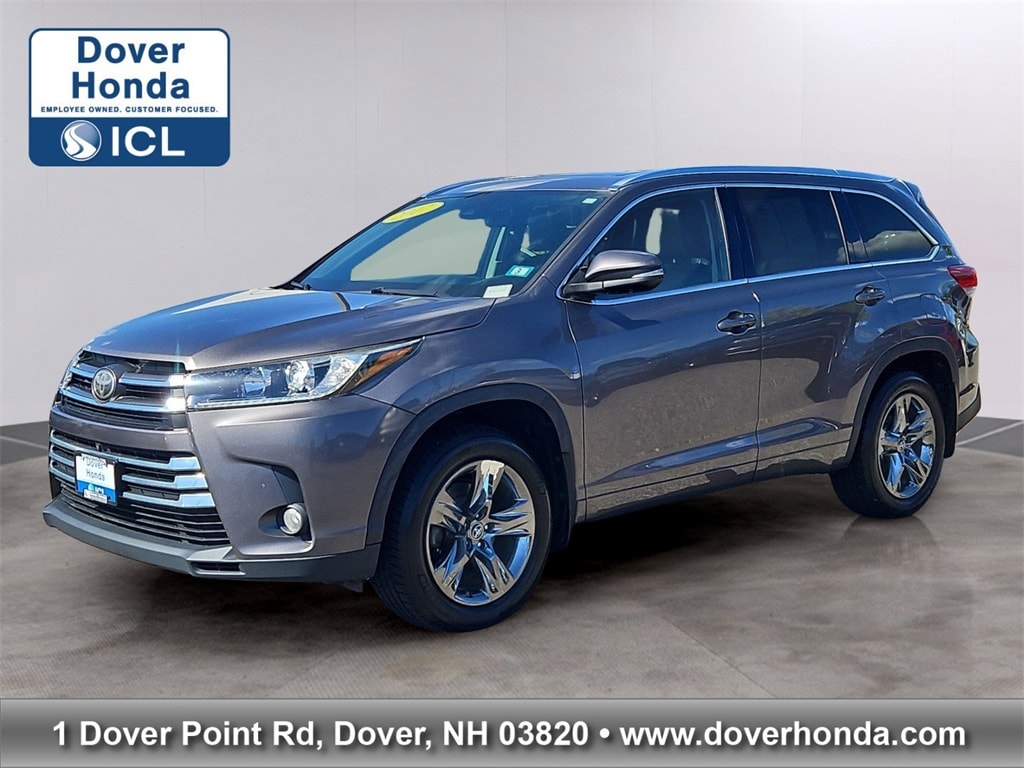 2017 Toyota Highlander Limited Platinum's photo