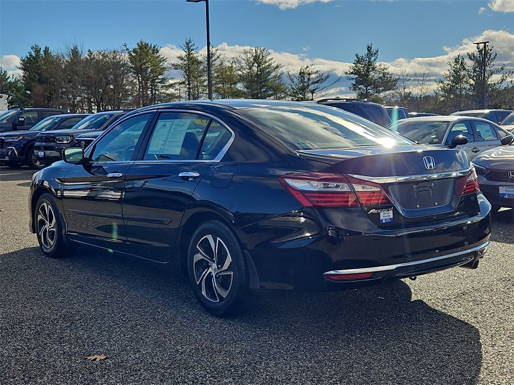 2017 Honda Accord LX photo 2