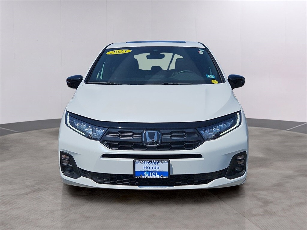 2025 Honda Odyssey photo 2