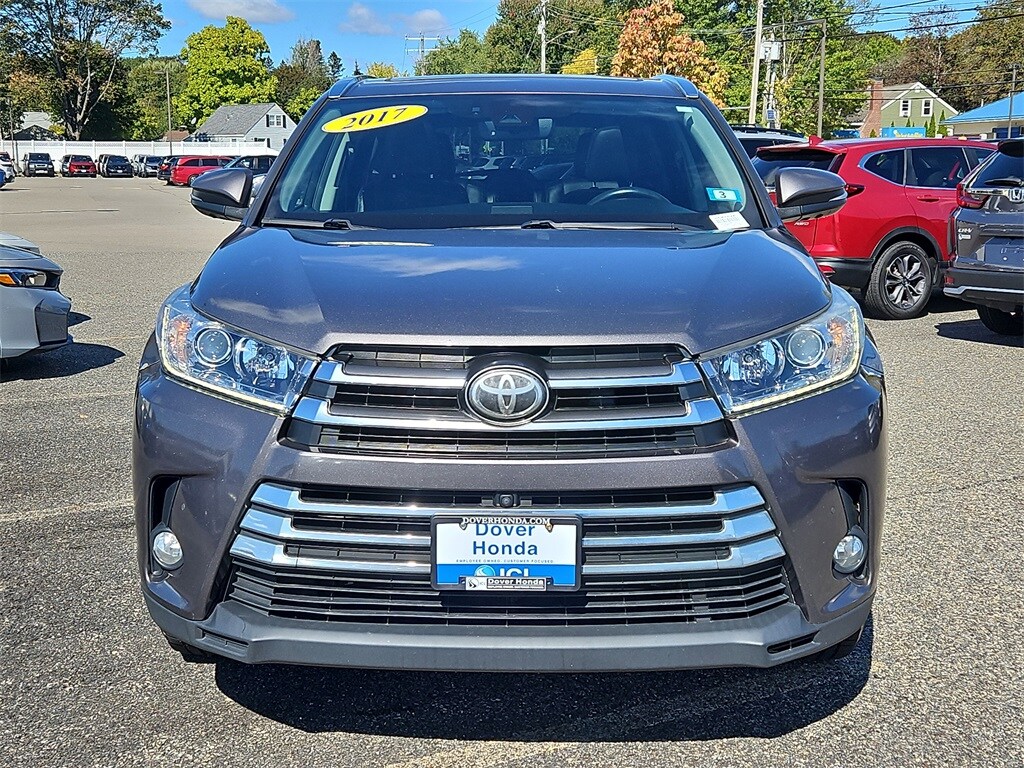 2017 Toyota Highlander Limited Platinum photo 2