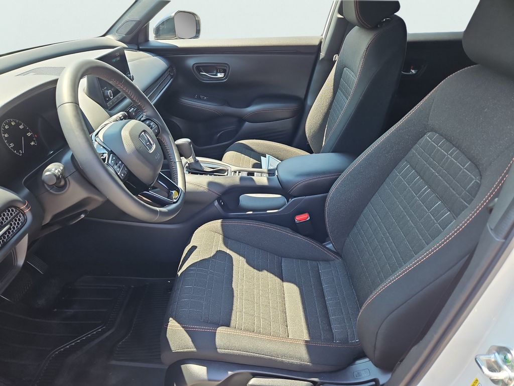 2025 Honda HR-V Sport - Photo 28