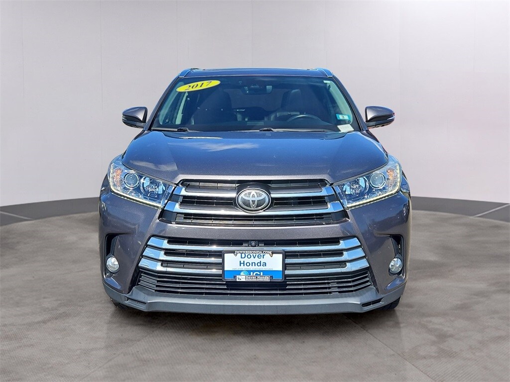 2017 Toyota Highlander Limited Platinum photo 2
