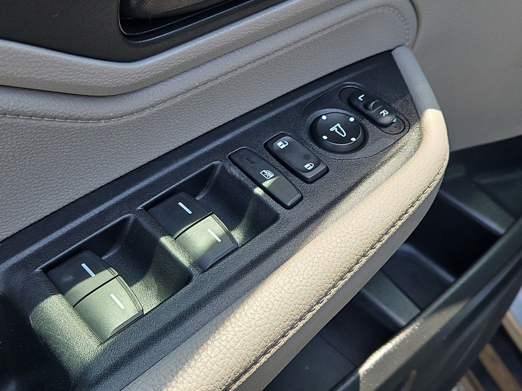 2023 Honda Odyssey EX-L - Photo 29