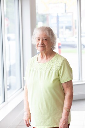 Staff member Linda from ead926abe3ab