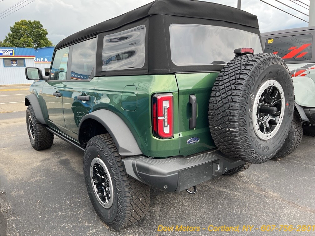 2024 Ford Bronco Badlands photo 4