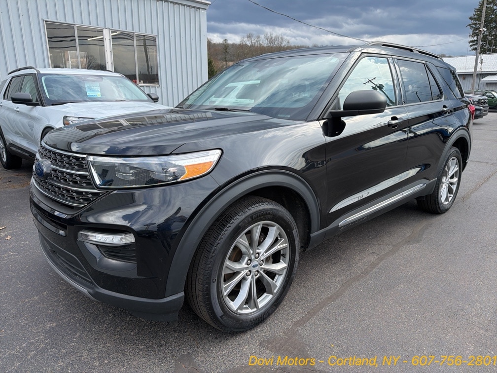 2022 Ford Explorer XLT 4WD's photo