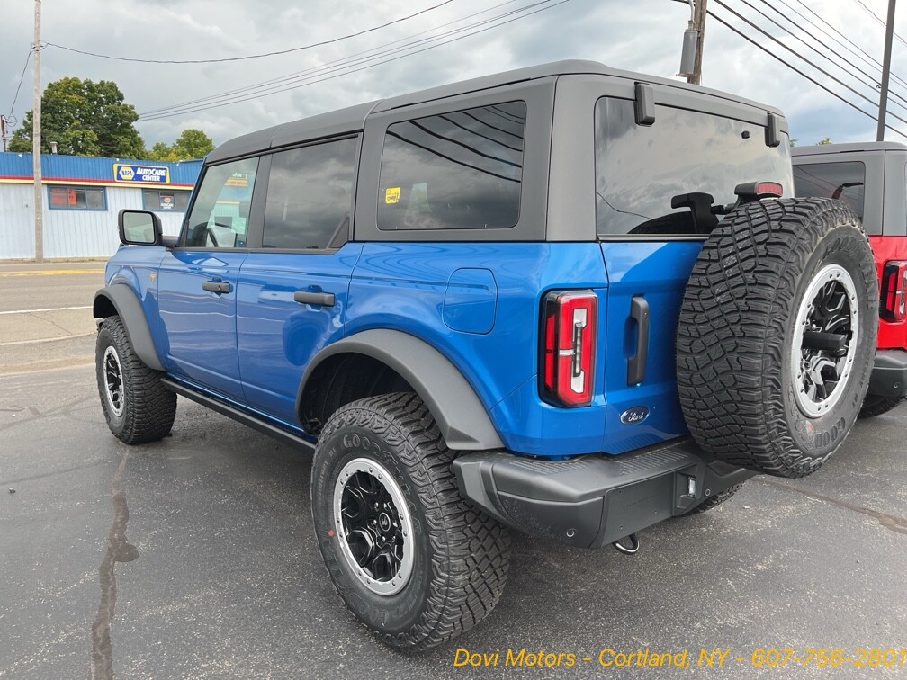 2024 Ford Bronco Badlands photo 4