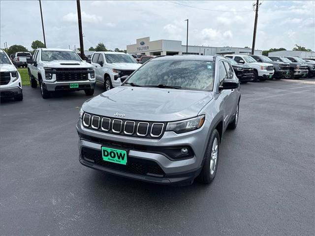 Used 2022 Jeep Compass Latitude with VIN 3C4NJCBB5NT202331 for sale in Mineola, TX
