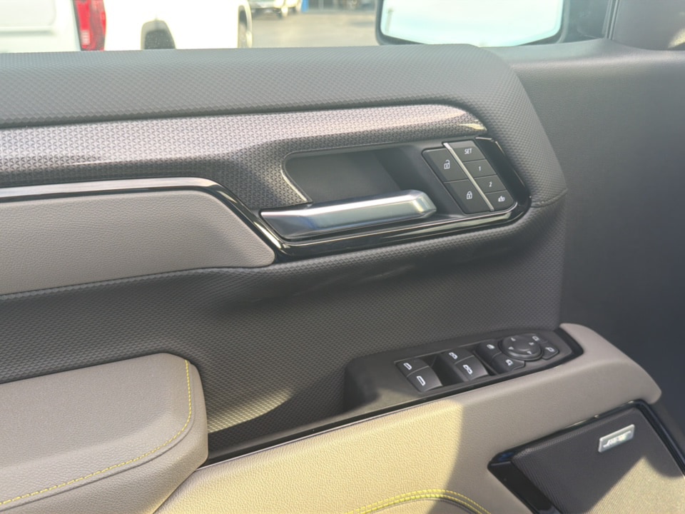 2026 Chevrolet Silverado 1500 ZR2 - Photo 18