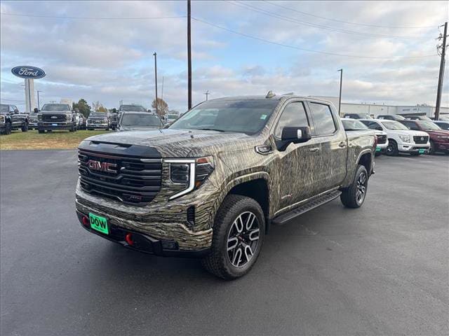 2025 GMC Sierra 1500 AT4's photo