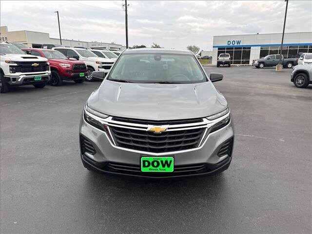 2023 Chevrolet Equinox LS photo 2