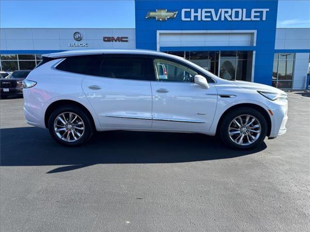 Used 2022 Buick Enclave Avenir SUV