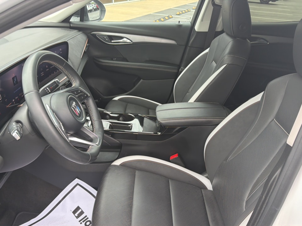 2025 Buick Envision Sport Touring - Photo 15