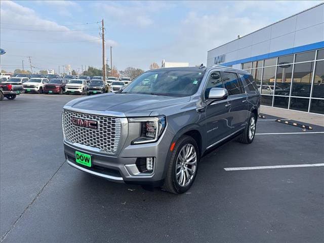 2022 GMC Yukon XL Denali's photo