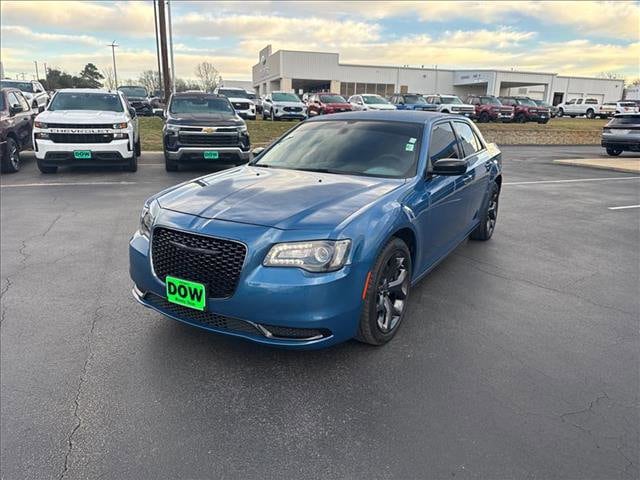 2023 Chrysler 300 Touring's photo