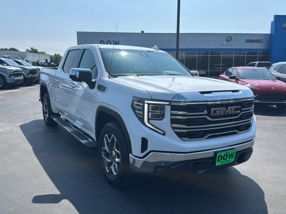 2023 GMC Sierra 4WD Crew Cab Short Box SLT's photo