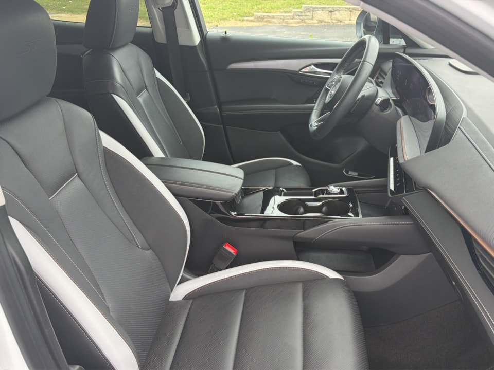 2025 Buick Envision Sport Touring - Photo 11