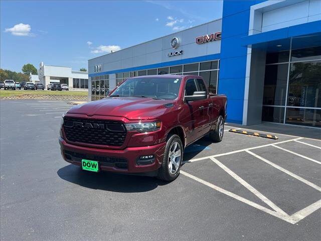 2025 Ram 1500 Tradesman photo 3