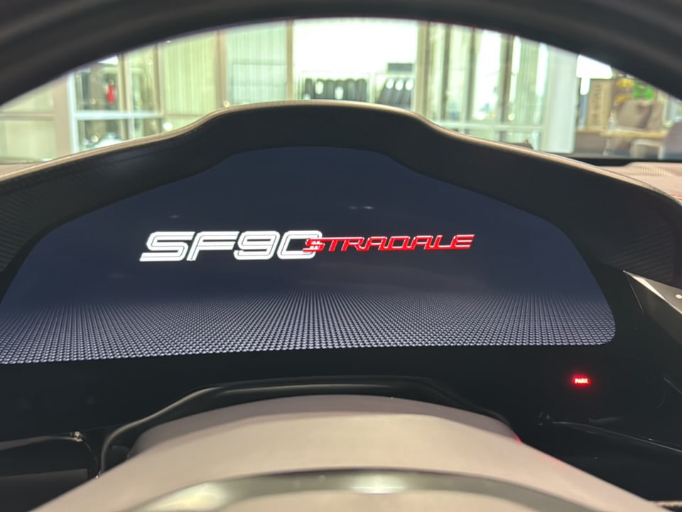 2021 Ferrari SF90 Base - Photo 17