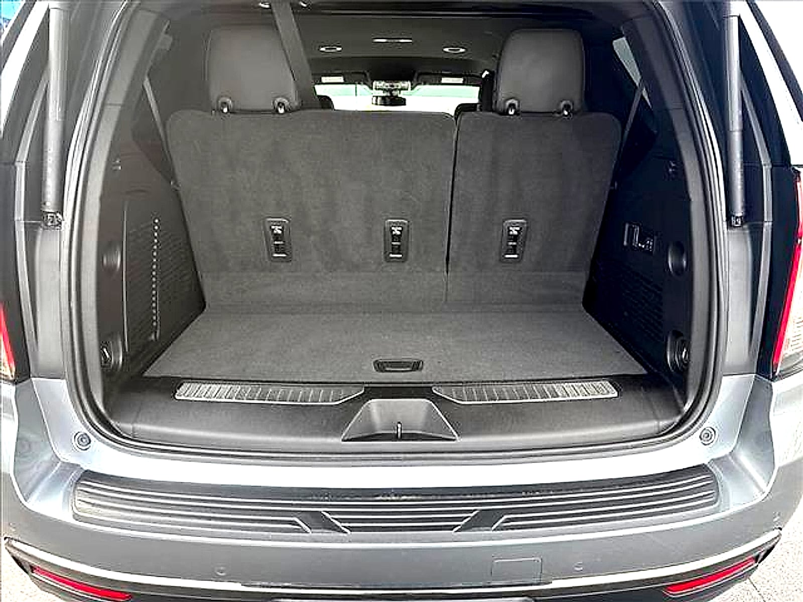 2022 Chevrolet Tahoe RST - Photo 12