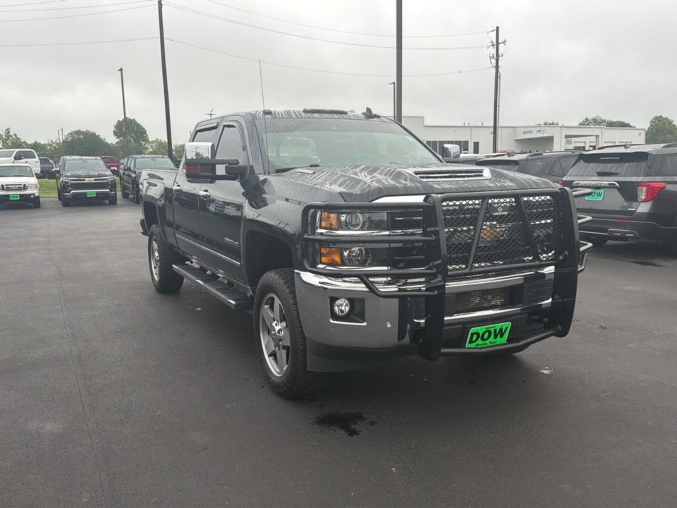 2019 Chevrolet Silverado HD LTZ 4WD Crew Cab Standard Box's photo
