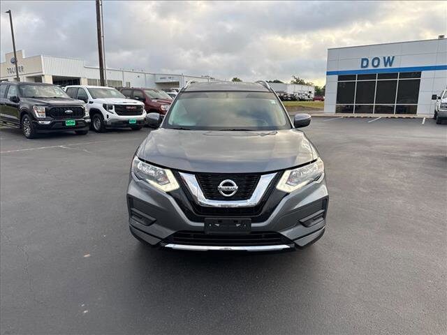 2017 Nissan Rogue SV photo 3