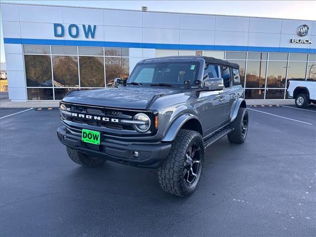 2022 Ford Bronco 4-Door Outer Banks's photo