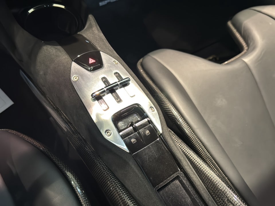 2021 Ferrari SF90 Base - Photo 18