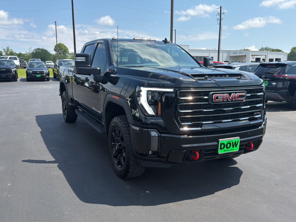2024 GMC Sierra 4WD Crew Cab Standard Box AT4's photo