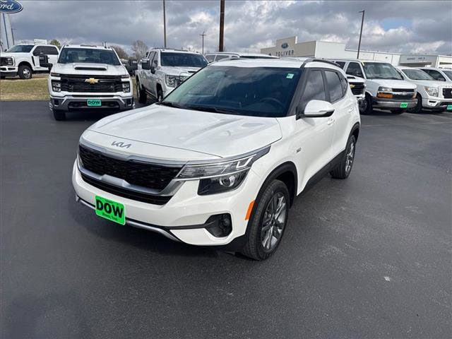 2023 Kia Seltos S's photo