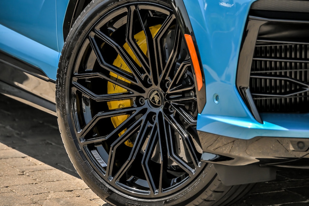 New 2026 Lamborghini Urus SE SE AWD